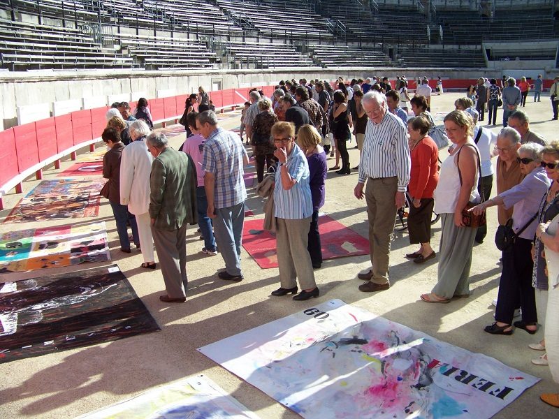 Les bâches du Feri'art exposé dans les arènes de Nîmes pour le concours