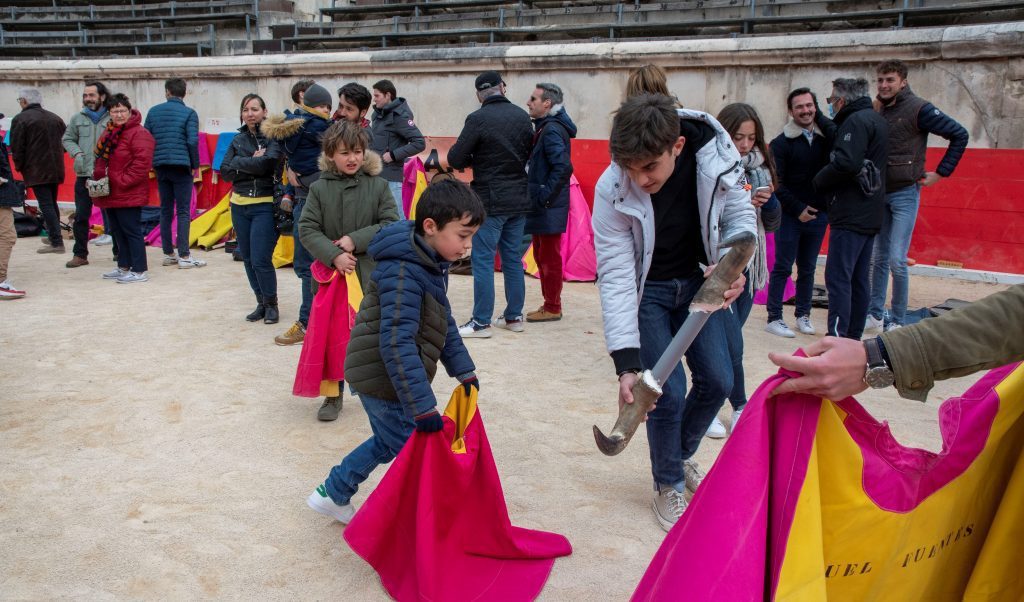 Photo des ateliers pour découvrir les traditions taurines au printemps de l'aficion à Nîmes