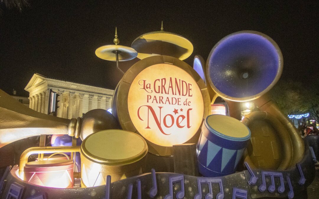 photo d'un des chars de la Parade de Noël à Nîmes