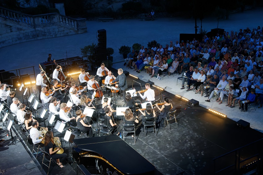 (Vidéo) Si Nîmes était une musique avec Liya Petrova du festival des Rencontres Musicales
