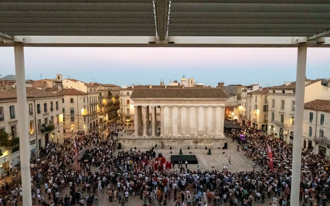 3000 personnes rassemblées pour fêter la Maison Carrée de Nîmes : revivez la soirée en images