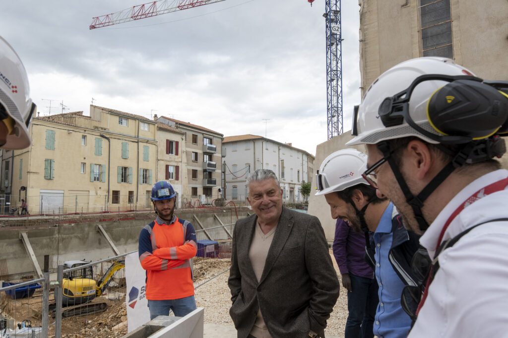 à la veille de la pose de la première pierre, le Maire sur le terrain pour une visite technique de chantier du futur Palais des congrès à Nîmes 