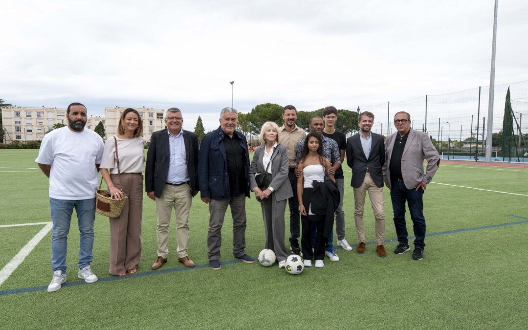 Saint-Césaire à Nîmes : un stade de football en hommage à Jean-Pierre Adams