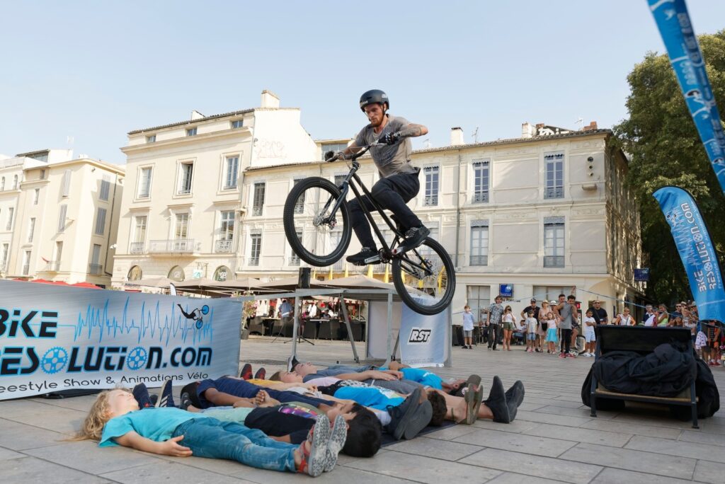 Nîmes animations vélos pour fêter le Tour de France 